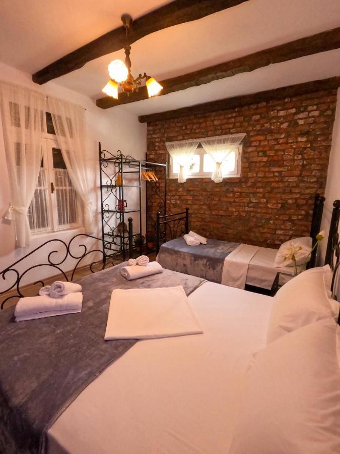 Intown Guesthouse Shkoder Exterior photo