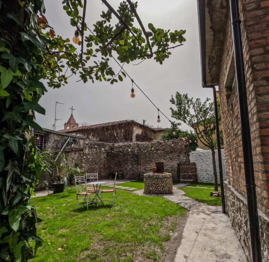 Intown Guesthouse Shkoder Exterior photo