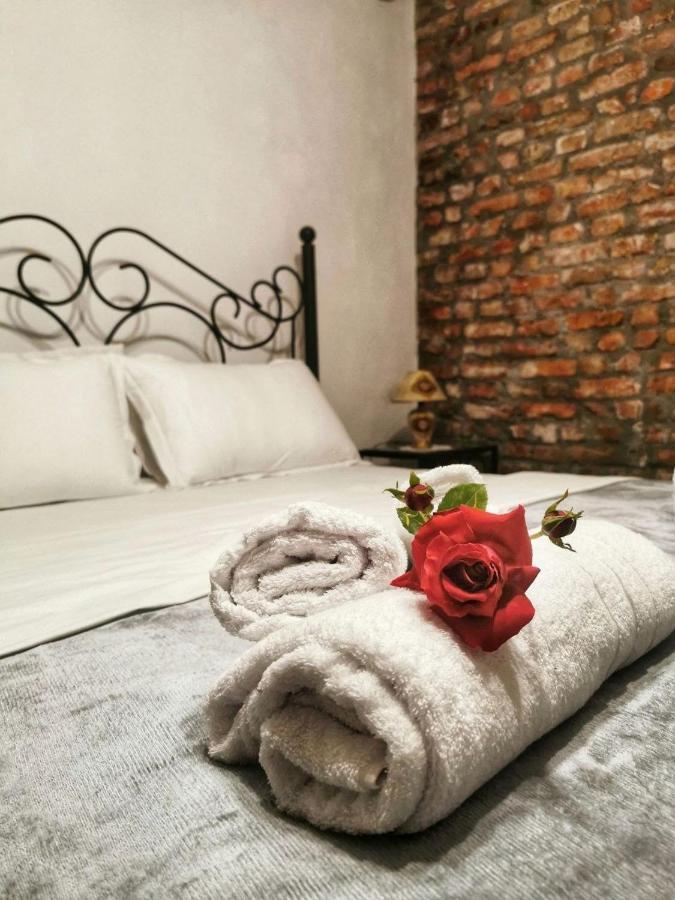 Intown Guesthouse Shkoder Exterior photo